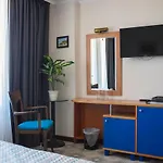 Victoria Hotel