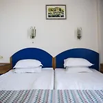 Victoria Hotel