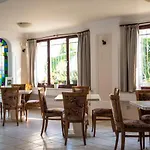 Victoria Hotel 3*