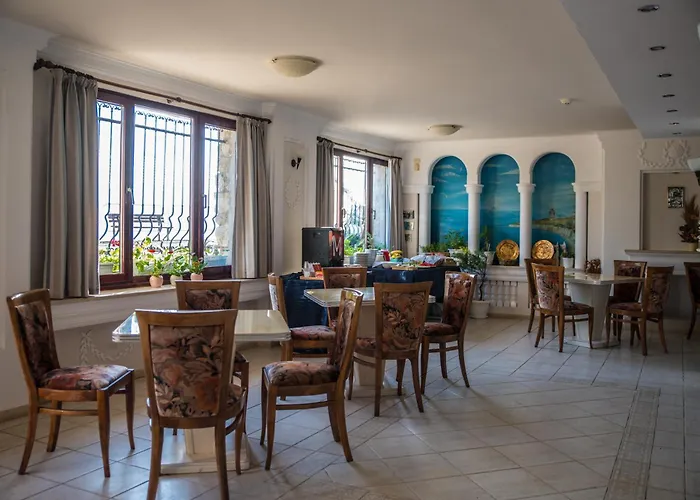 Victoria 3* Νεσέμπαρ