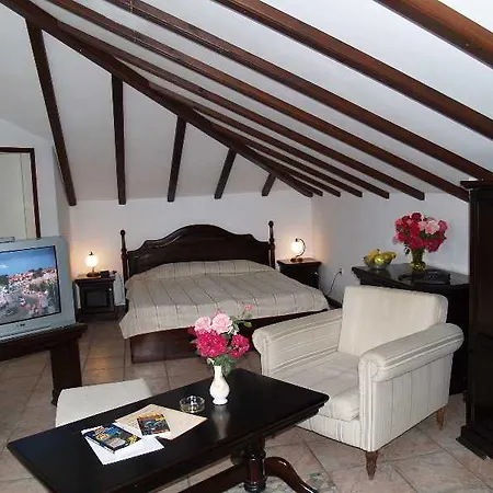 Victoria Несебър