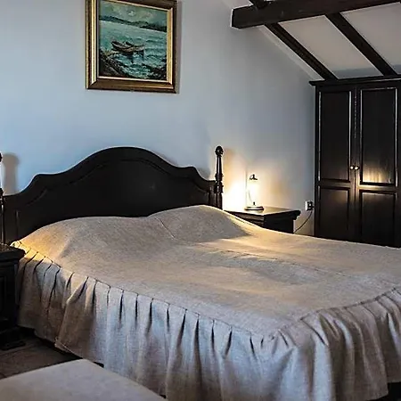 Victoria Hotel 3*